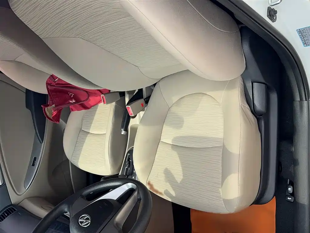 Hyundai Verna 2014 1.4L Automatic Smart GLS фото 3
