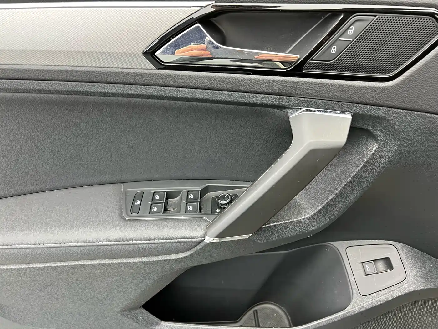 Volkswagen Tiguan L 2017 330TSI Automatic 2WD Flagship Edition фото 3