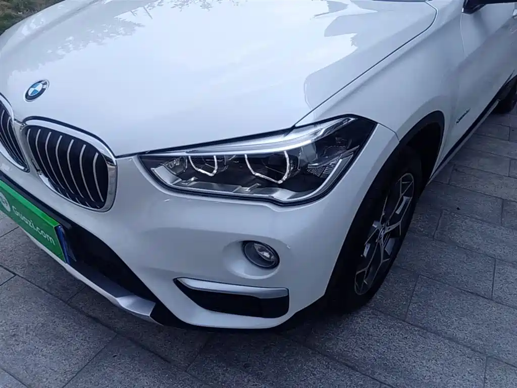 BMW X1 2018 sDrive18Li Premium Model фото 24