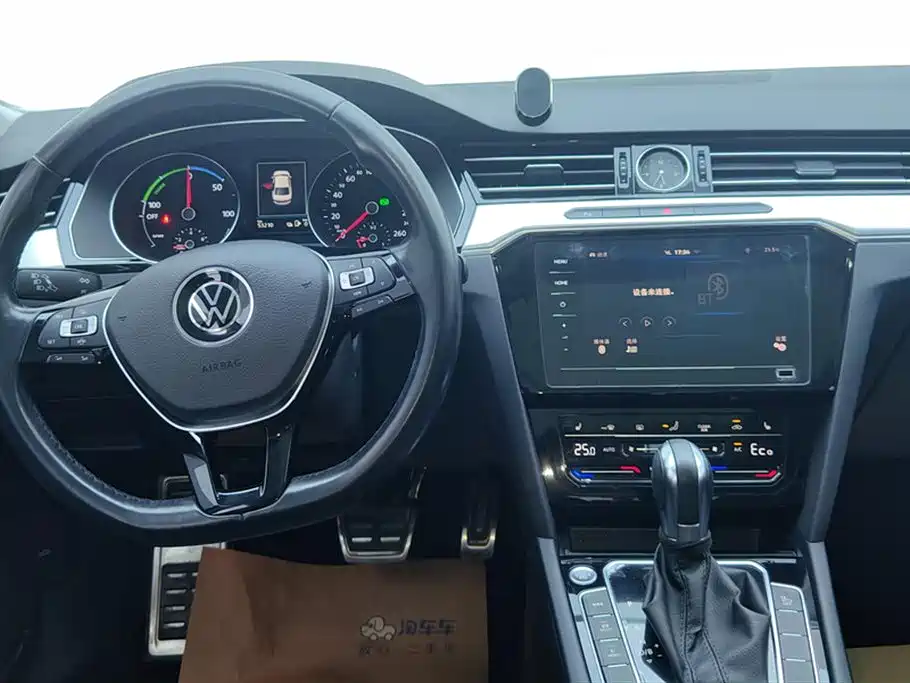 Volkswagen Magotan GTE Plug-in Hybrid 2020 GTE Luxury фото 12