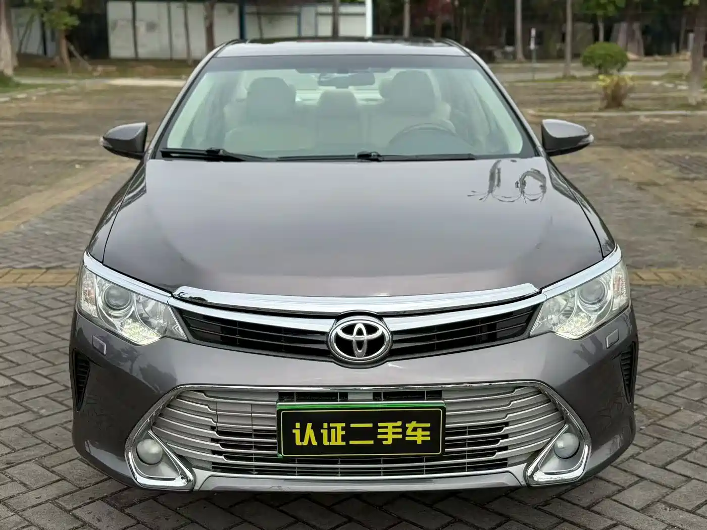 Toyota Camry 2015 2.5G Luxury Navigation Edition фото 2