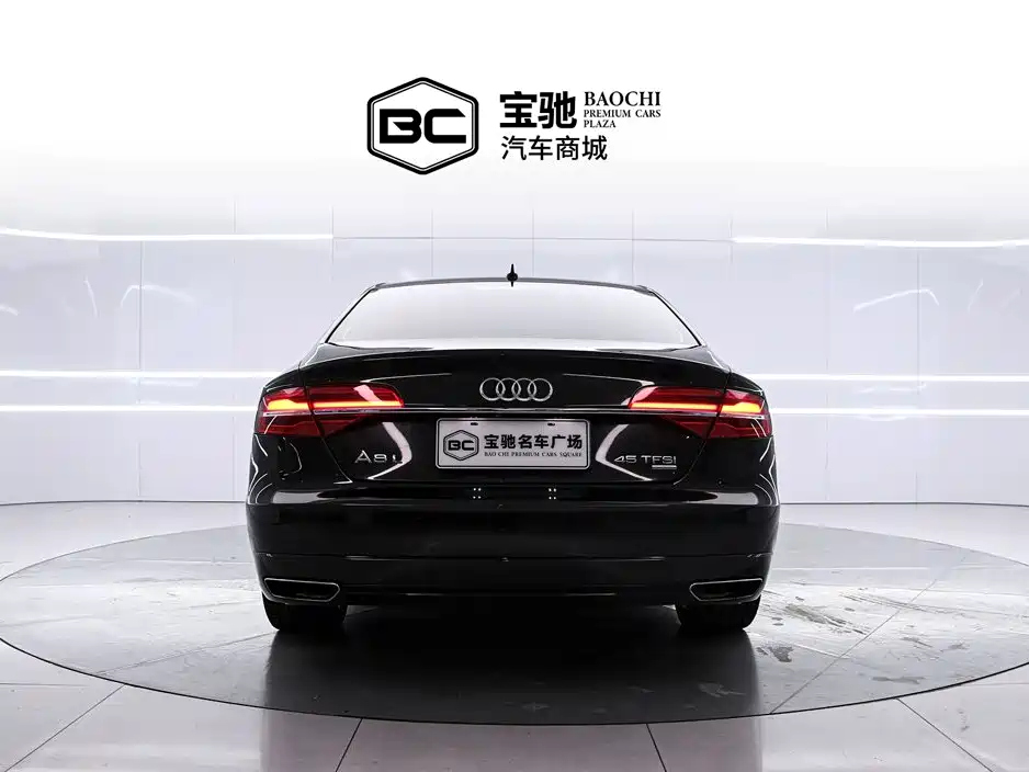 Фото 4 - Audi A8
