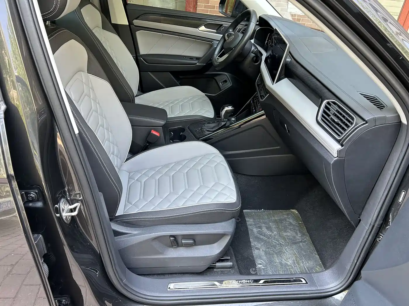 Volkswagen Tayron 2023 280TSI 2WD Luxury Plus Advanced Edition фото 21