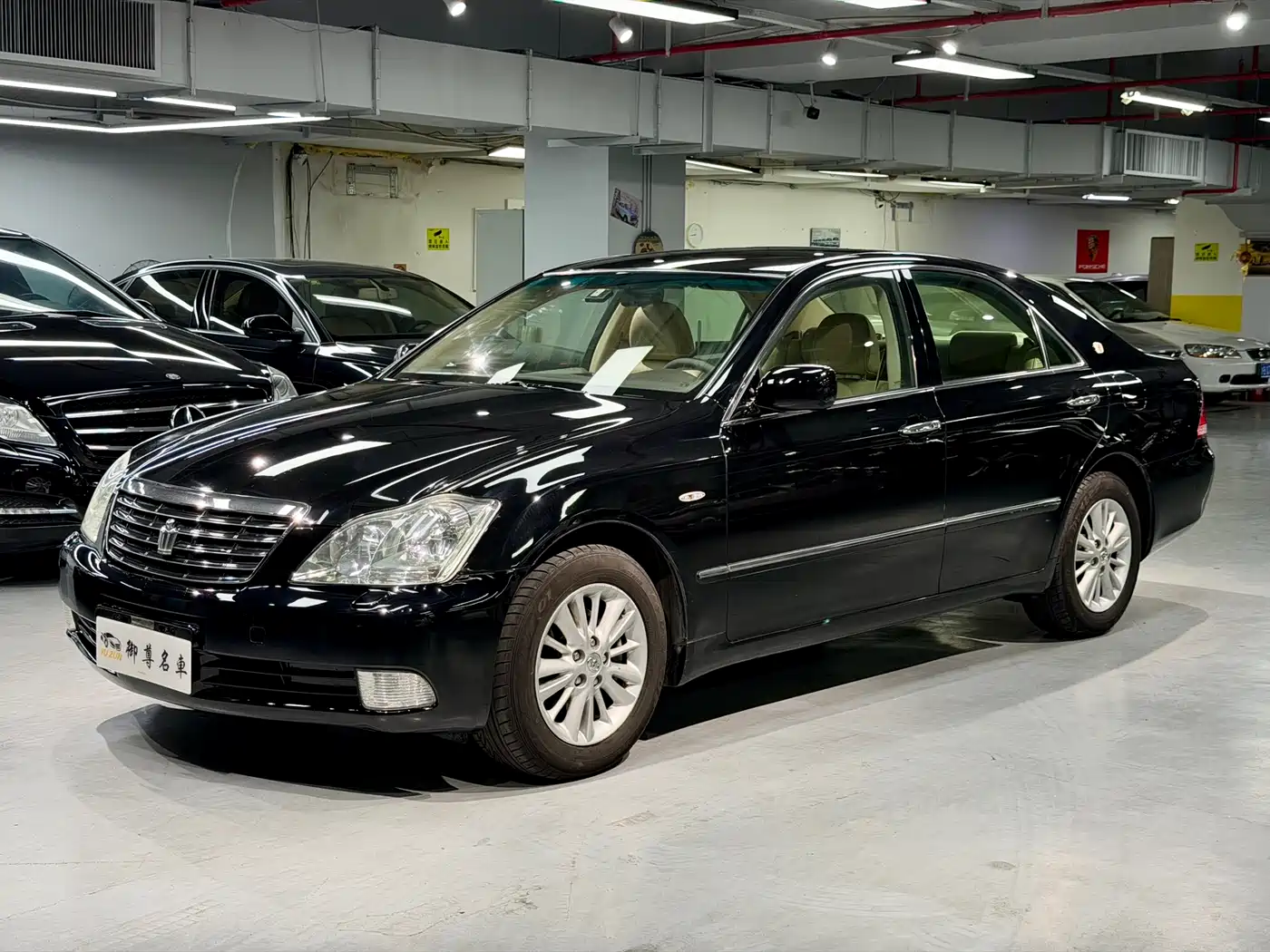 Toyota Crown 2005 Model 3.0L Royal Saloon
