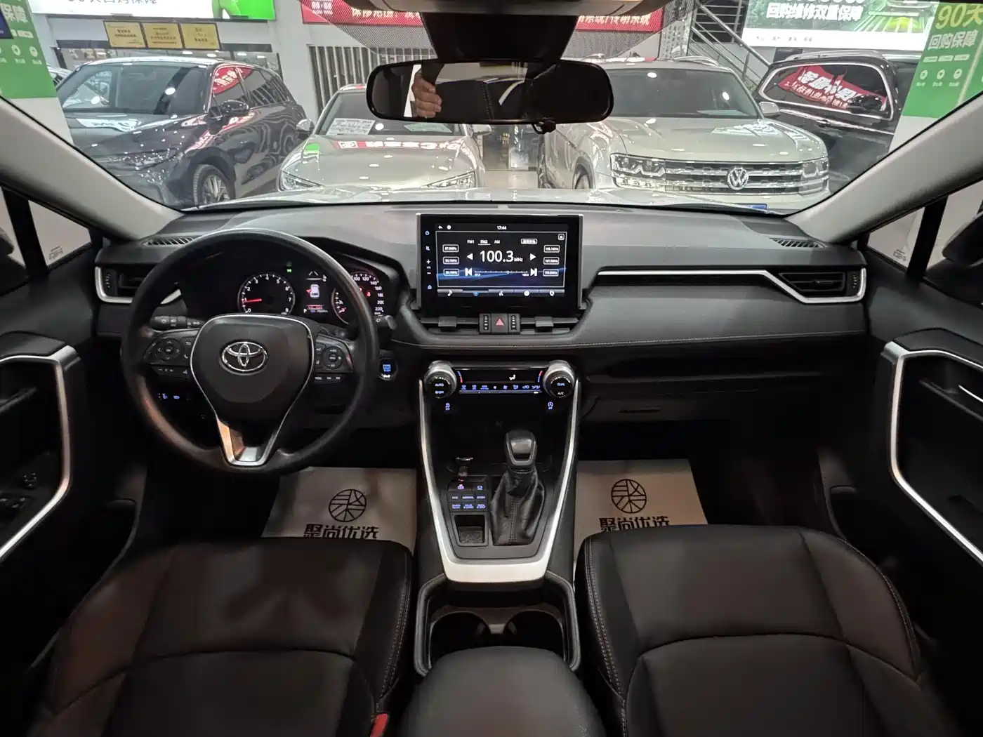 Toyota Wildlander 2020 2.0L CVT AWD Luxury Edition фото 6
