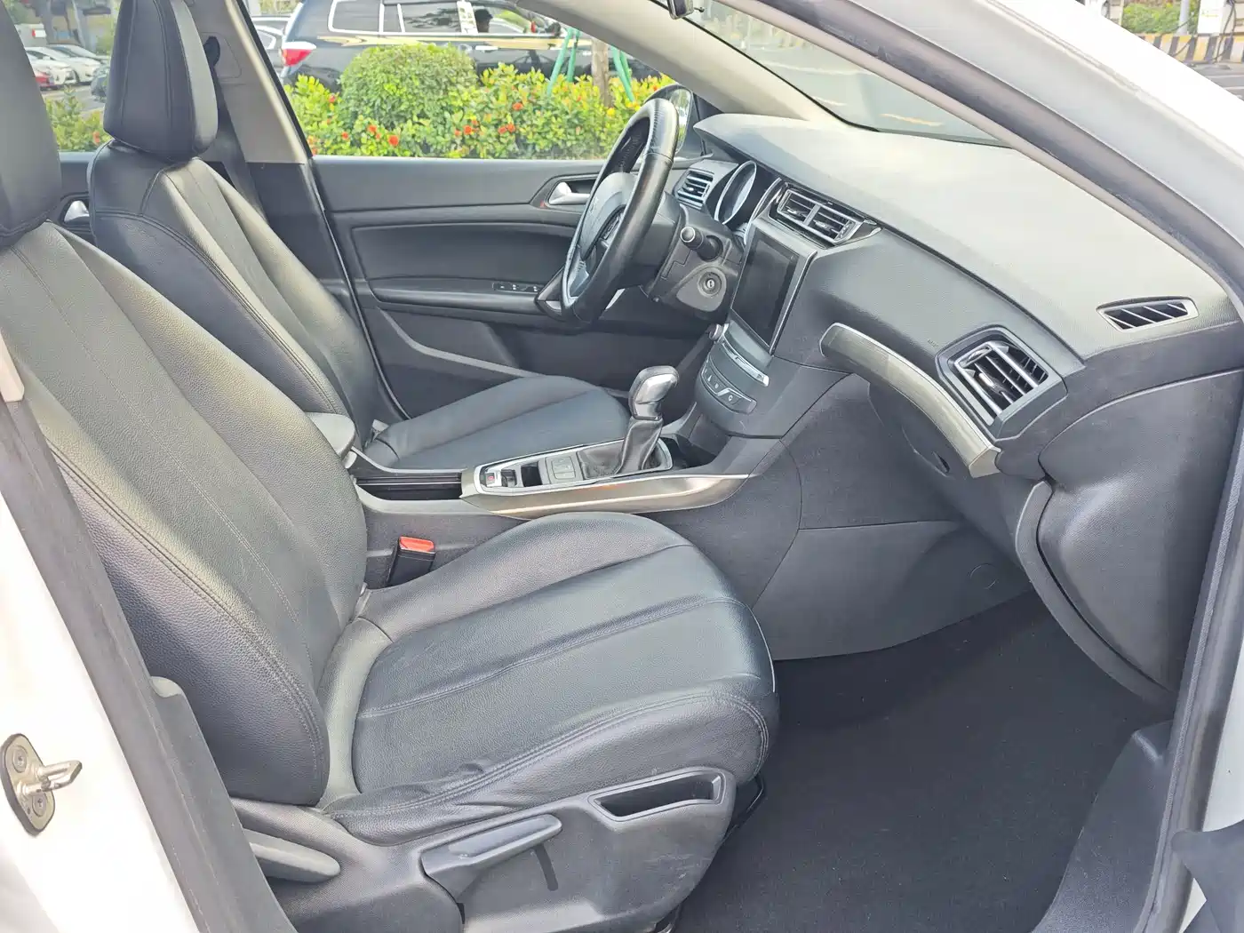 Peugeot 408 2016 1.6T Automatic Luxury Edition фото 11