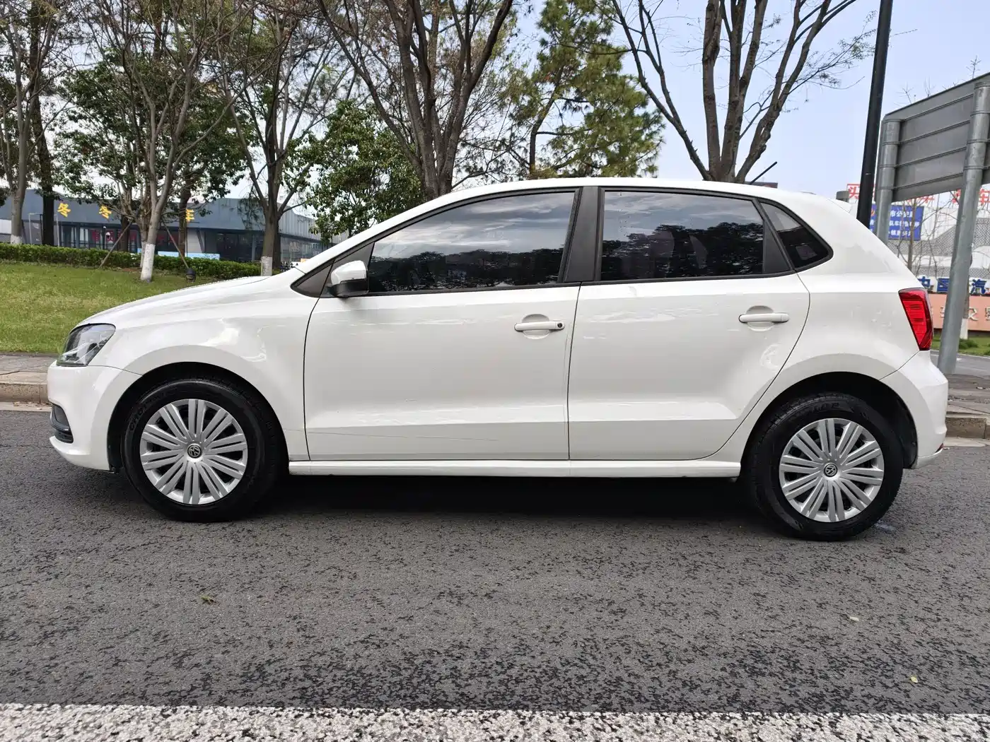 Volkswagen Polo 2018 1.5L Auto Comfort фото 3
