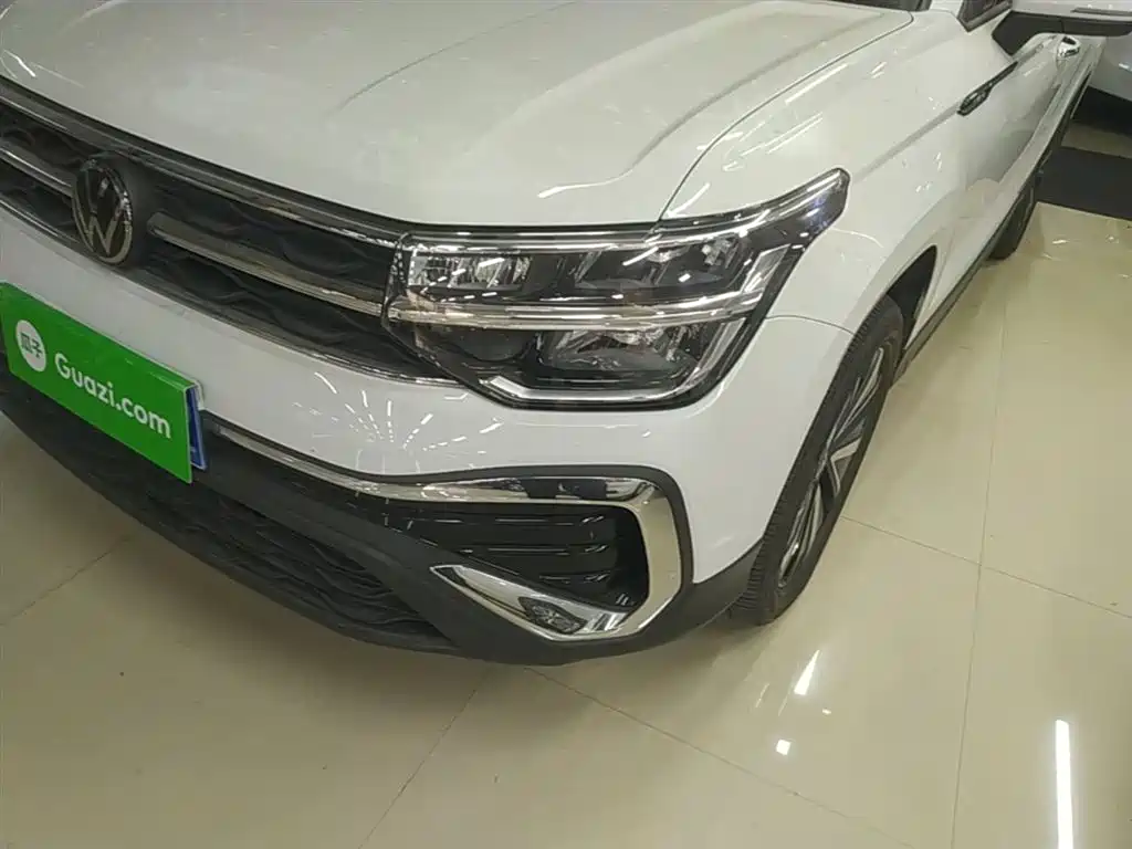 Volkswagen Tharu 2023 300TSI 2WD Bright Moon Edition фото 24