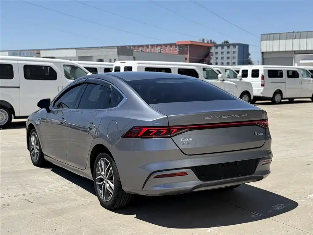 BYD Qin PLUS 2021 DM-i 55KM Flagship фото 7