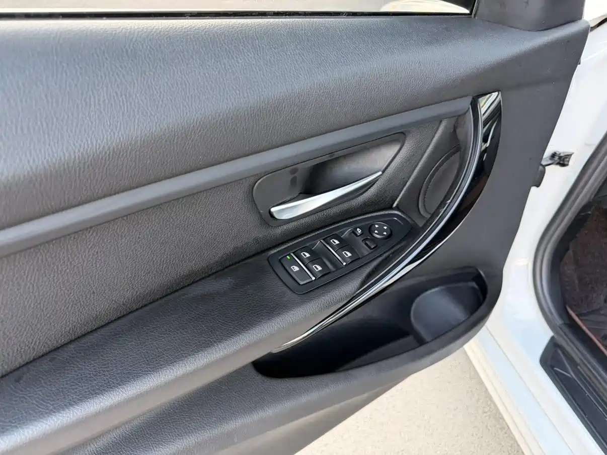 BMW 3 Series 2016 320Li Fashion Model фото 5