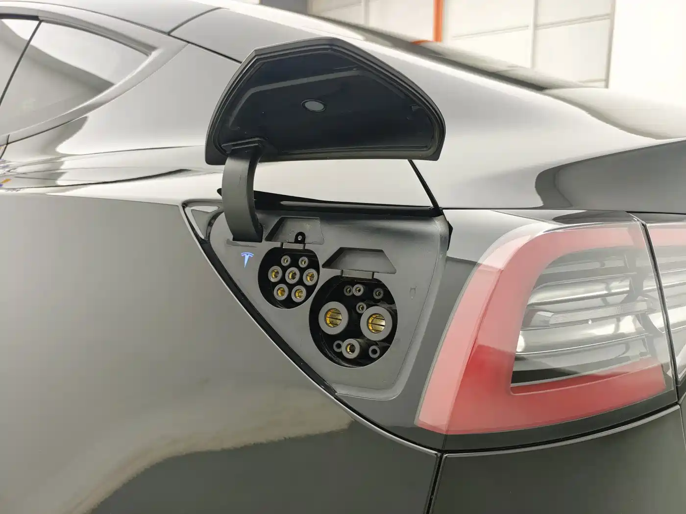 Фото 31 - Tesla Model 3