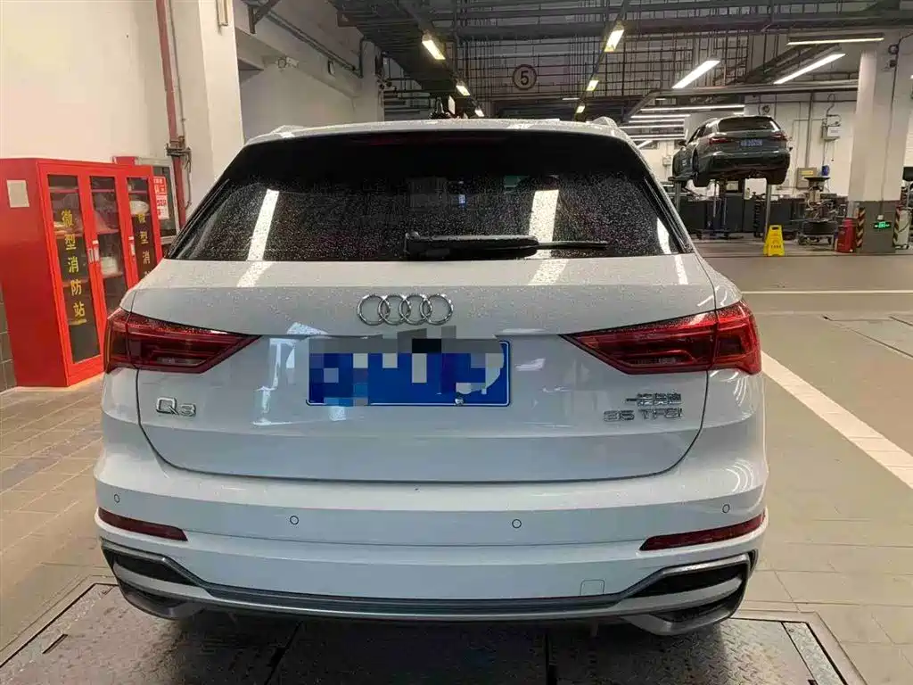 Audi Q3 2023 35 TFSI Fashion Dynamic Model (1.5T) фото 7