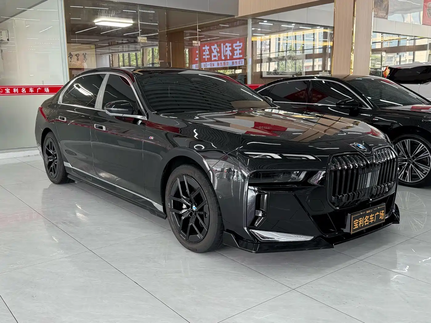 BMW 7 Series 2023 Model 735Li M Sport Package фото 3