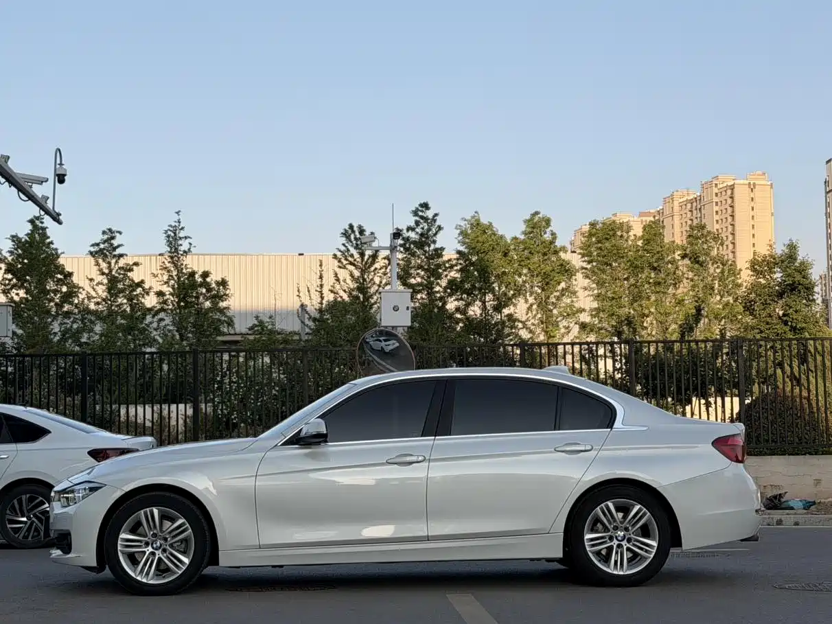 BMW 3 Series 2016 320Li Fashion Model фото 2
