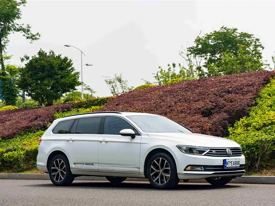 Volkswagen Weilan 2018 380TSI 2WD Comfort Edition фото 3