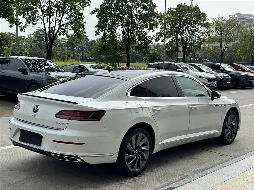 Volkswagen FAW-Volkswagen CC 2023 380TSI Brilliant Edition фото 9