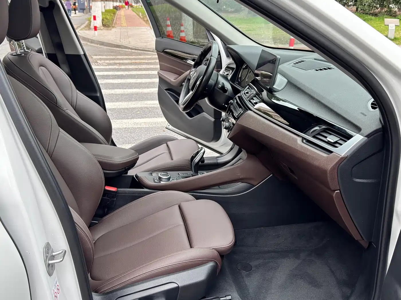 BMW X1 2022 sDrive25Li Leading фото 10