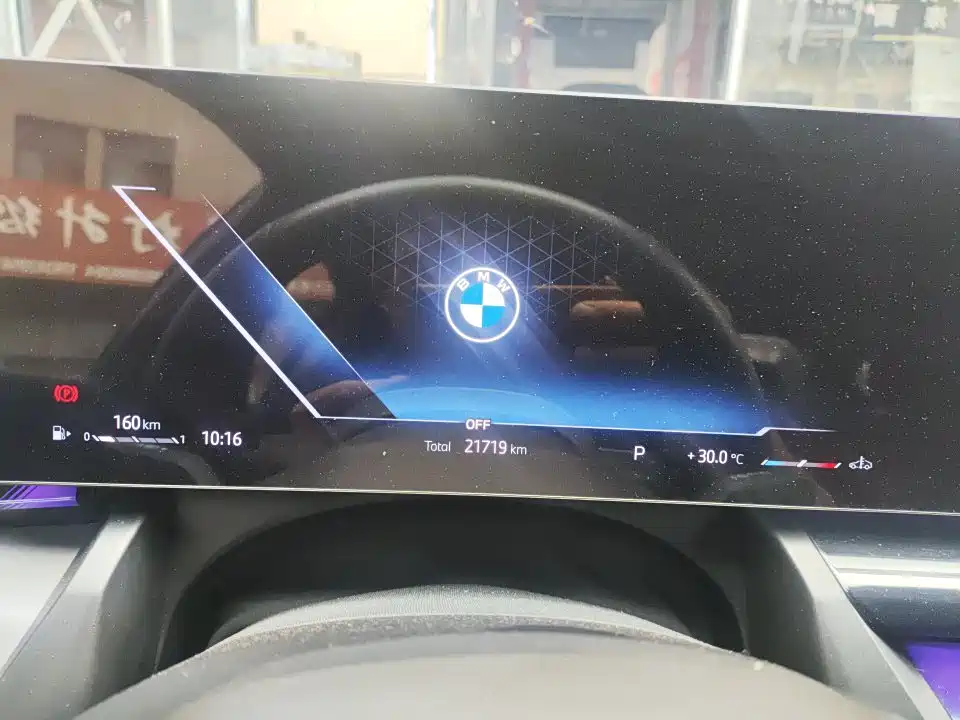 BMW 5 Series 2025 530Li Leading M Sport Package фото 2