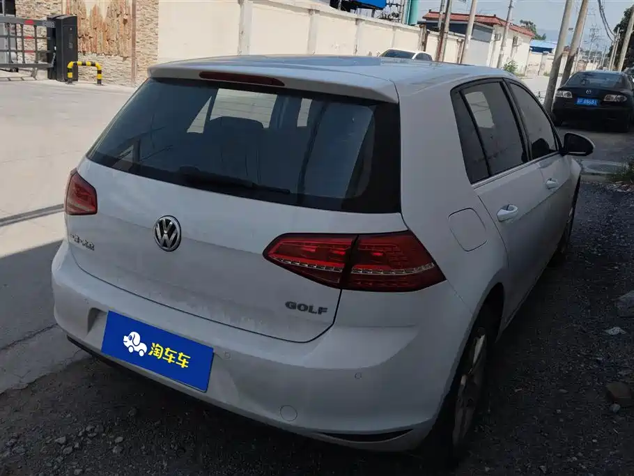 Volkswagen Golf 2015 1.6L Automatic Comfort фото 3