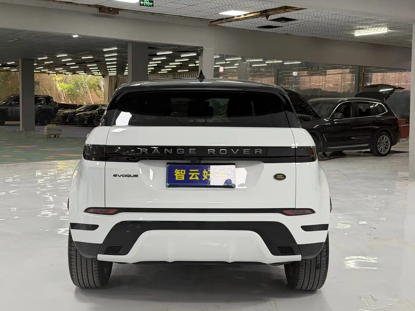 Land Rover Range Rover Evoque 2020 249PS R-DYNAMIC S Sport Edition фото 8