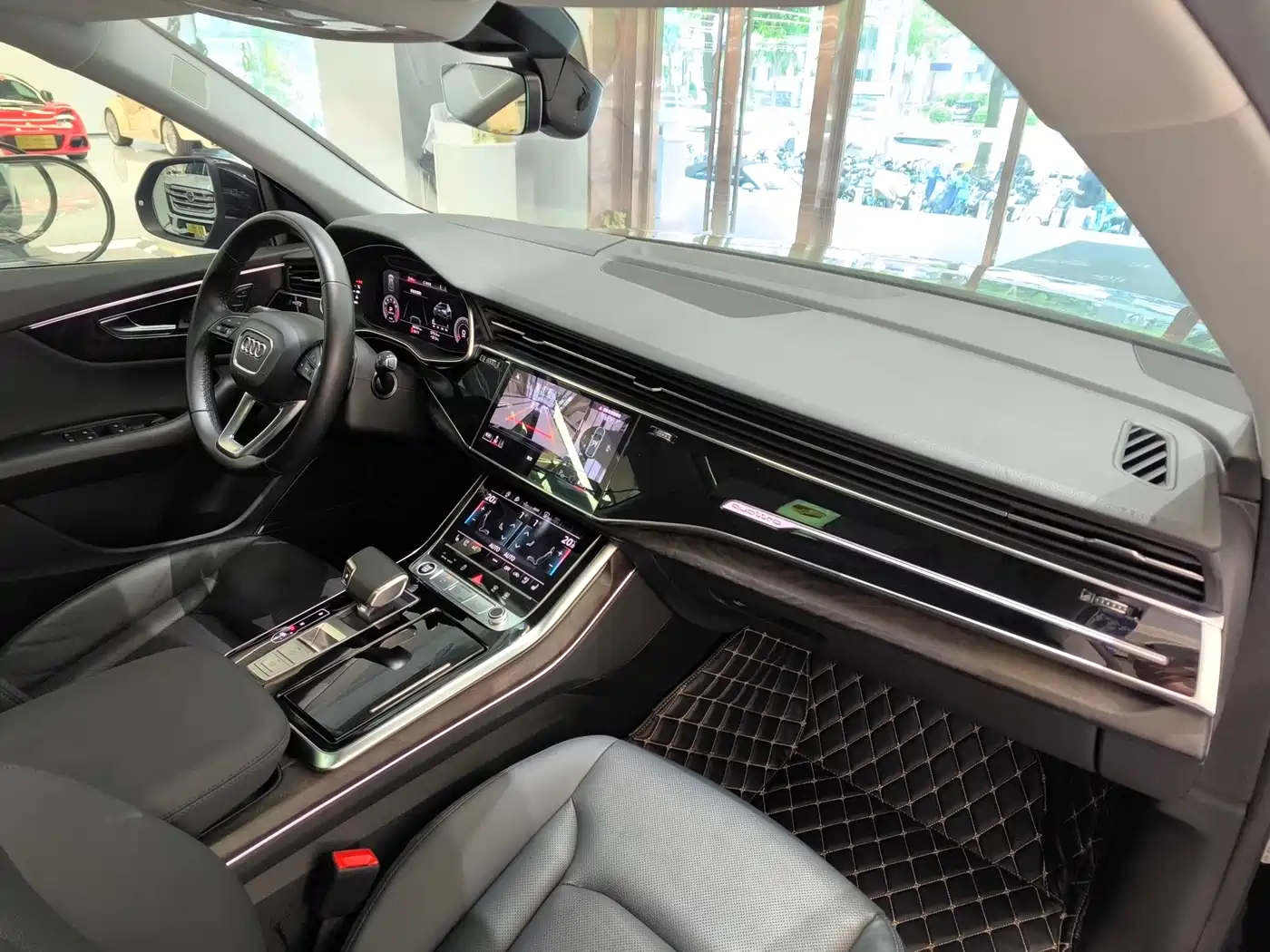 Audi Q8 2022 55 TFSI Luxury Dynamic фото 21