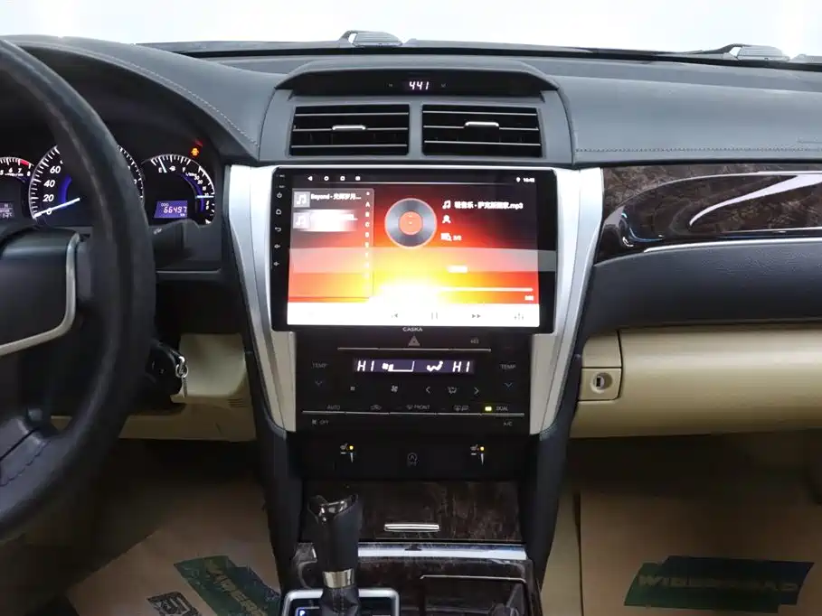 Toyota Camry 2016 2.0G 10th Anniversary Leading Edition фото 26