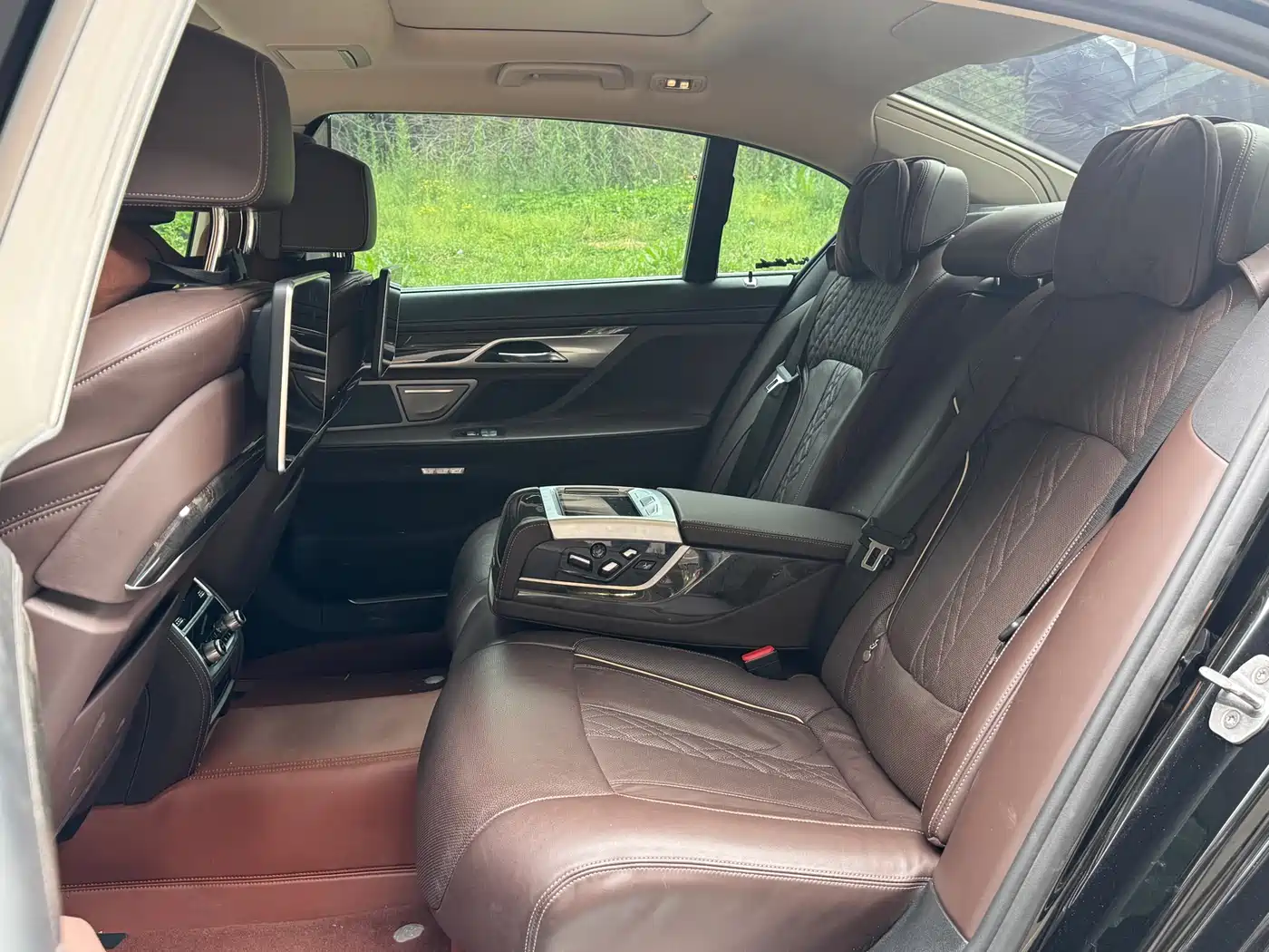 BMW 7 Series 2016 730Li Luxury фото 8