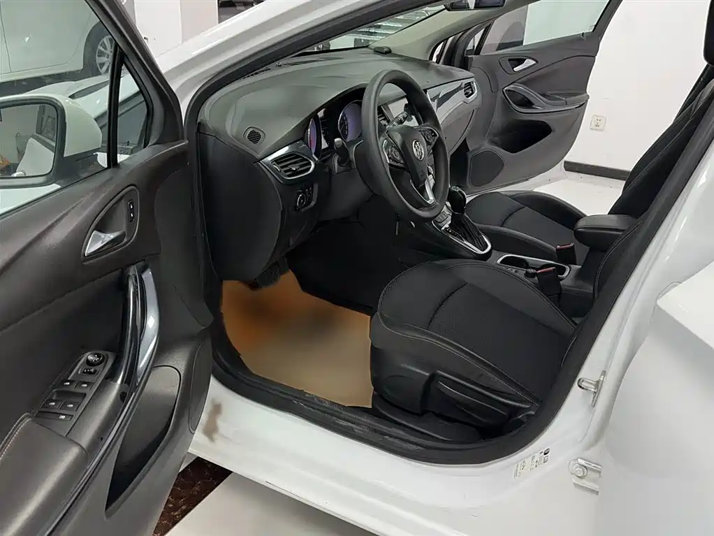 Buick Verano 2016 Hatchback 15S Automatic Leading фото 18