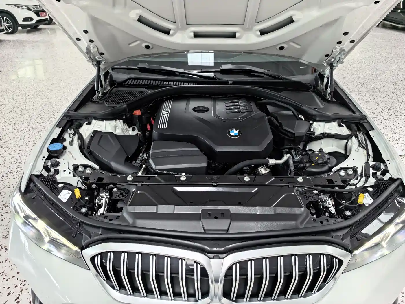 BMW 3 Series 2023 320Li M Sport Package фото 20
