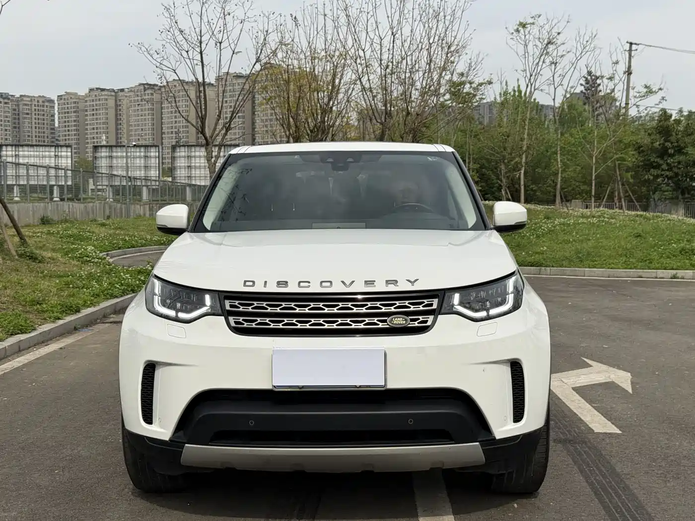 Land Rover Discovery 2018 3.0 SC V6 HSE фото 2