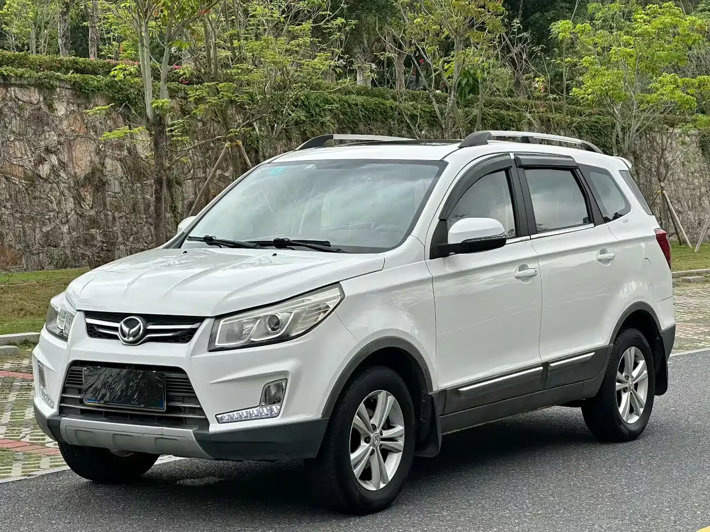 BAIC Huansu S3 2017 2017 1.5L Manual Luxury