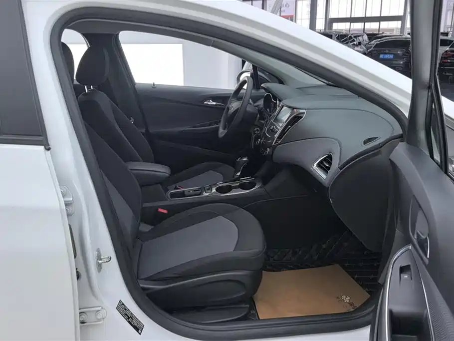Chevrolet Cruze 2018 Redline 320 Automatic Pioneer Edition фото 8