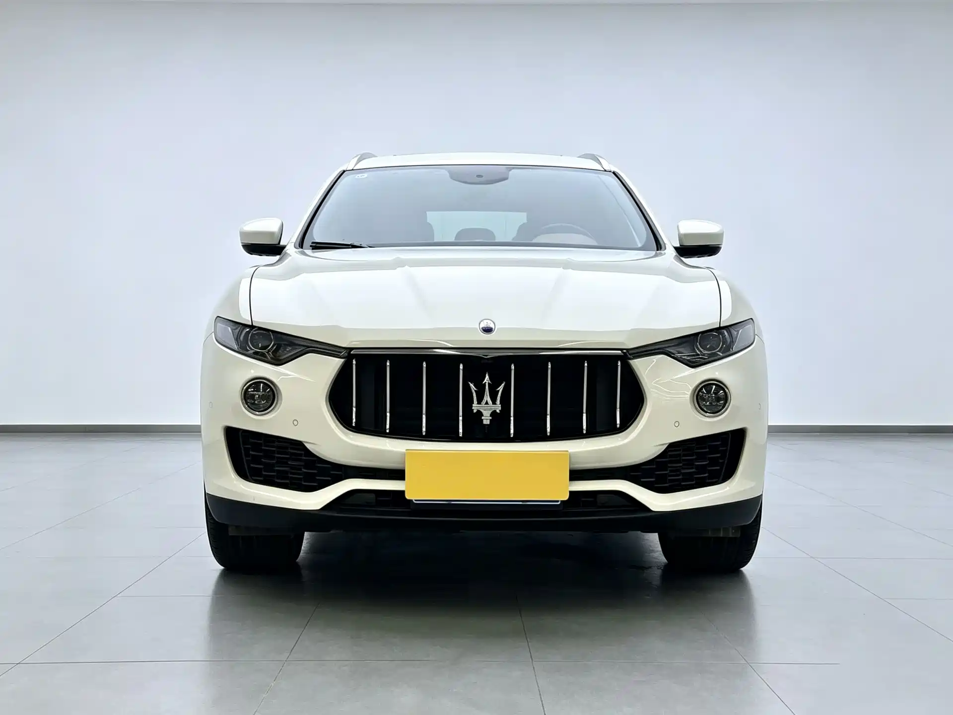 Photo 2 - Maserati Levante