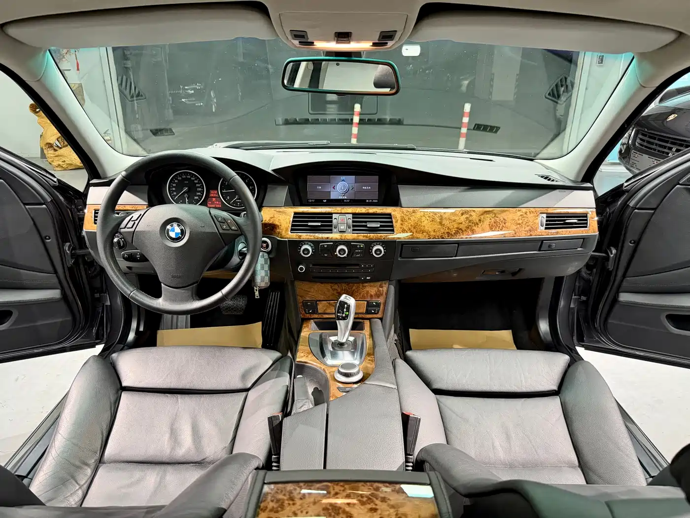 BMW 5 Series 2008 525Li Luxury фото 17