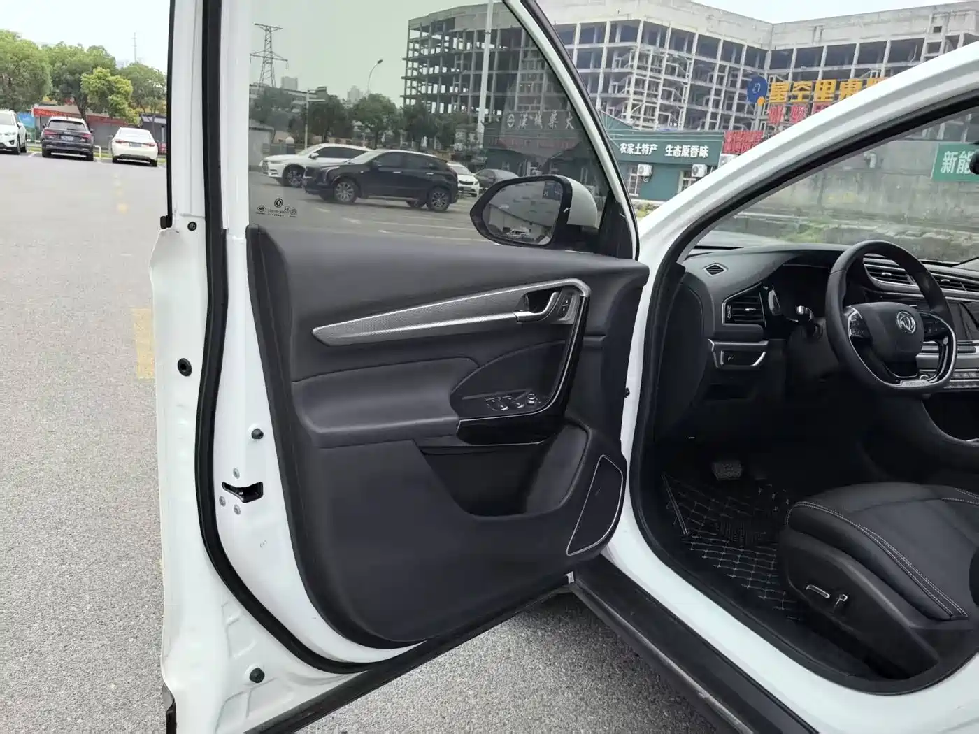 Dongfeng Aeolus Dongfeng Fengshen AX7 2020 2020 1.6T Auto AI Pioneer (China V)