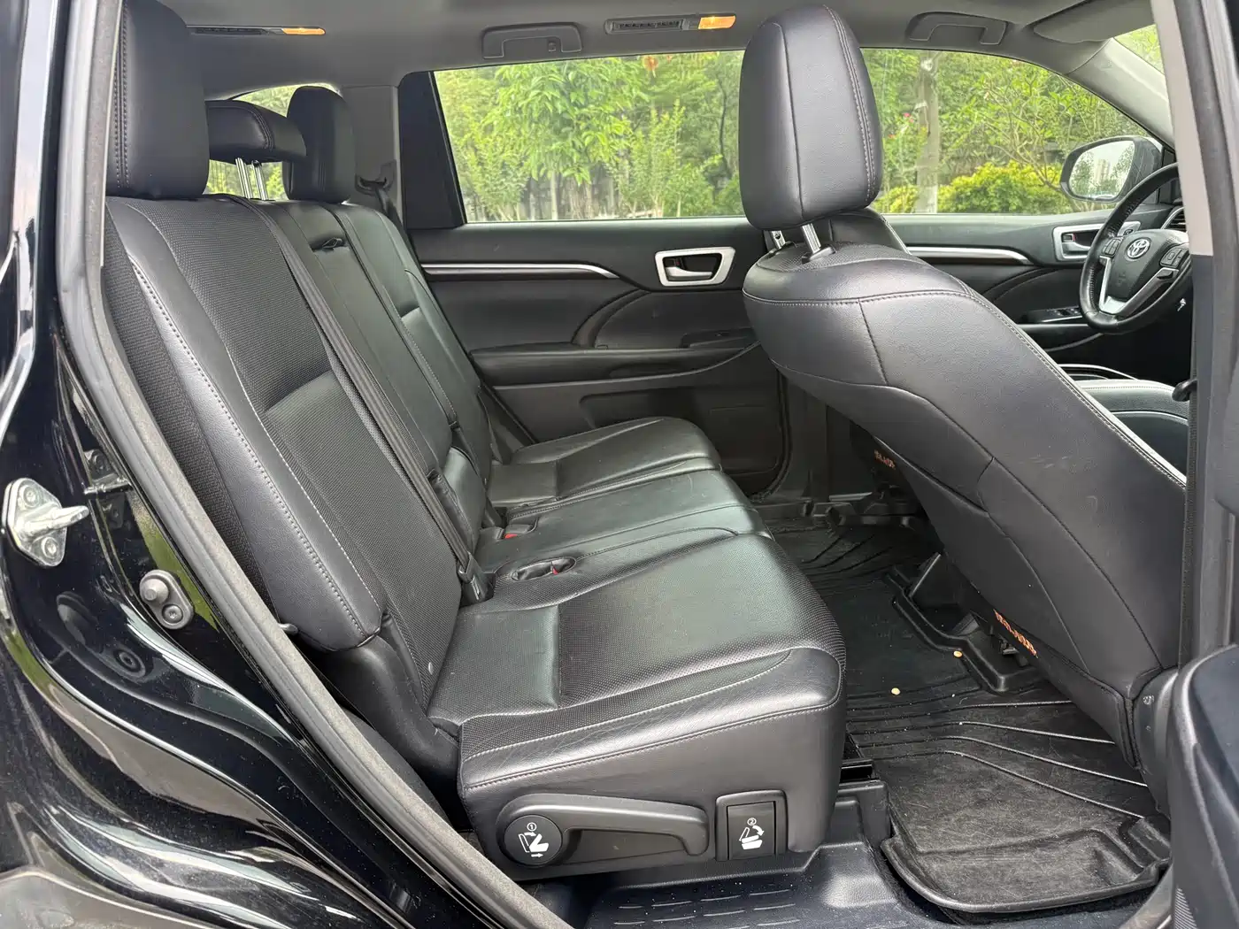 Toyota Highlander 2015 2.0T AWD Ultimate Edition 7-seater фото 18