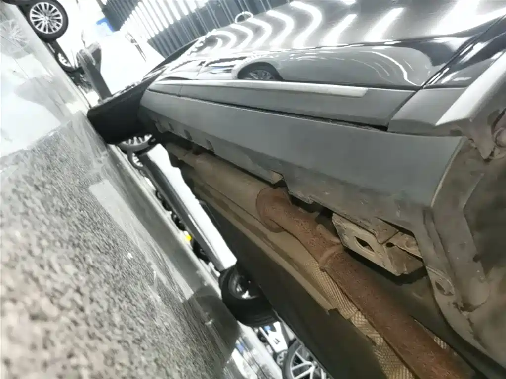 BYD Tang New Energy 2021 DM-i 112KM Honor фото 21