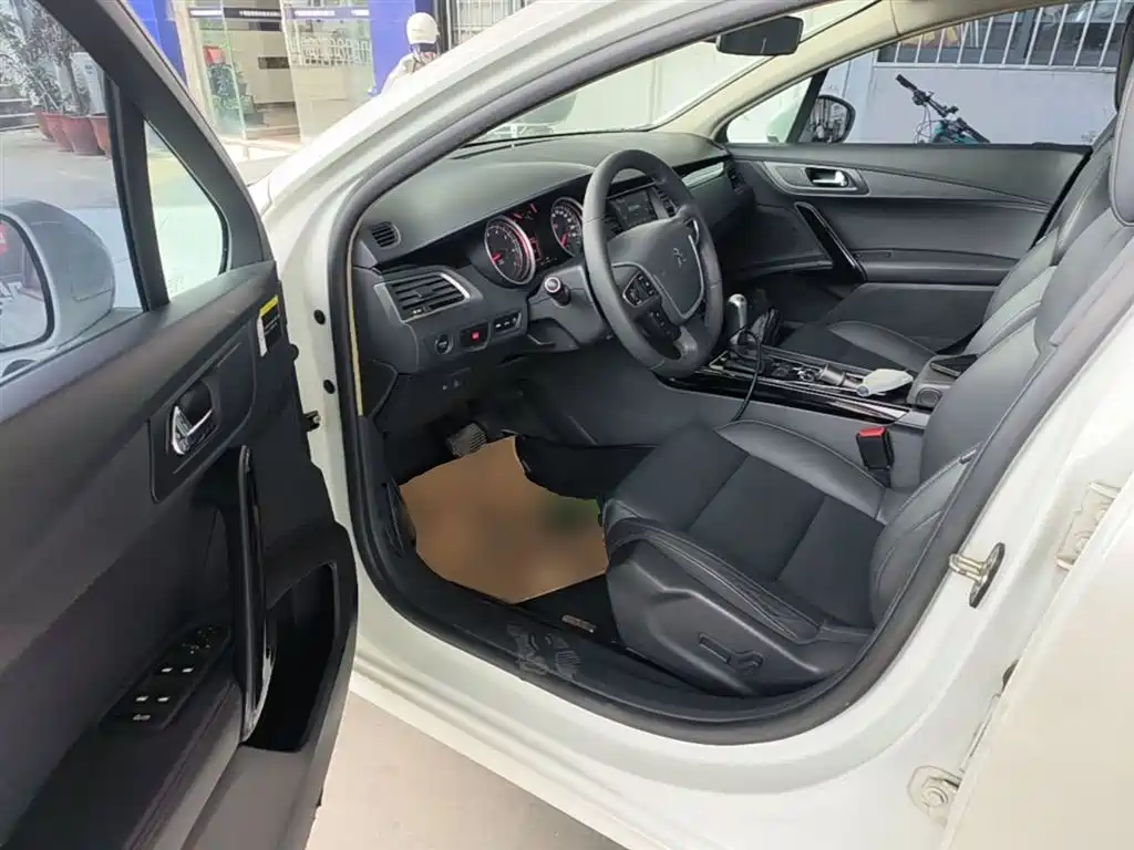 Peugeot 508 2015 1.6THP Auto Excellence Edition фото 16