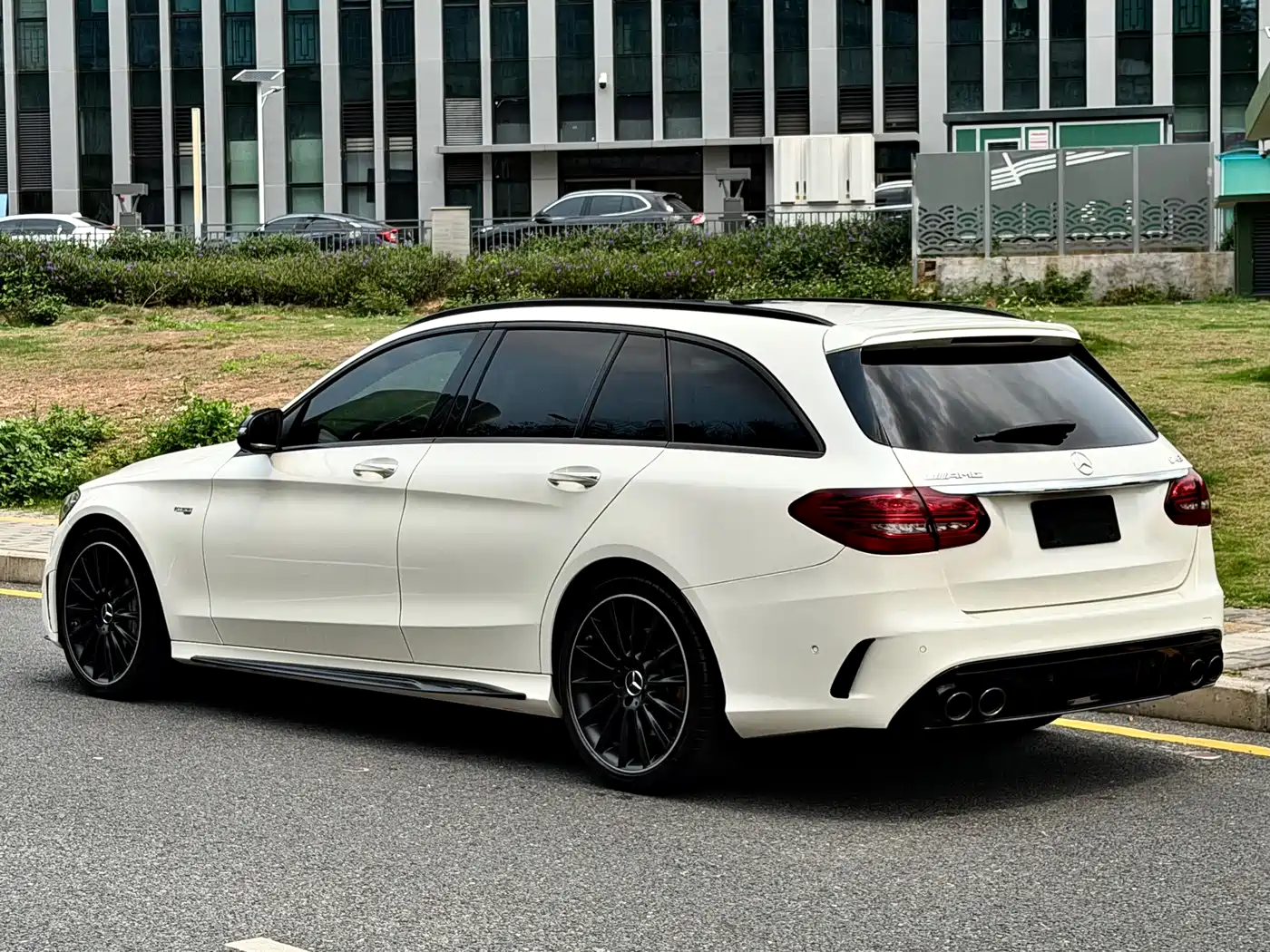 Mercedes-Benz C-Class AMG 2019 AMG C 43 4MATIC Estate Special Edition фото 7