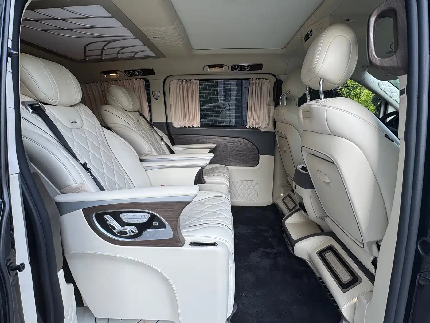 Mercedes-Benz V-Class 2021 V 260 Pilot Edition фото 4