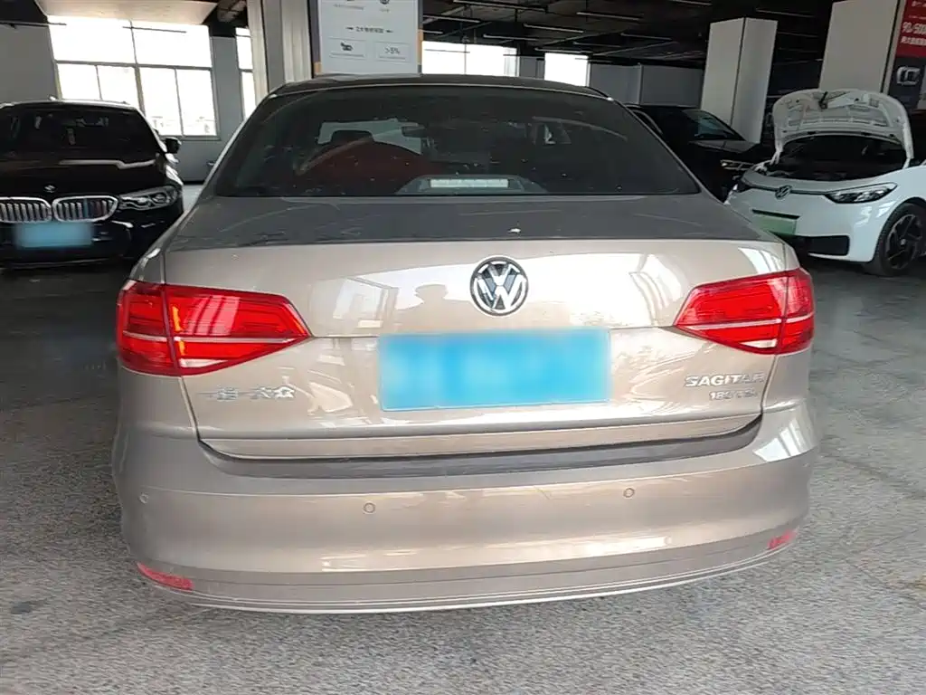Volkswagen Sagitar 2018 180TSI DSG Premium Edition фото 6