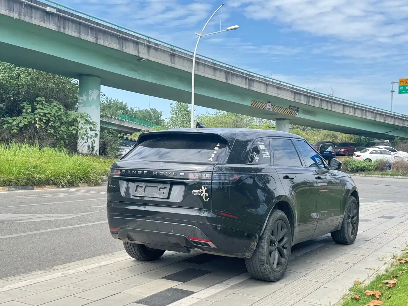 Land Rover Range Rover Velar 2024 Dynamic SE фото 17