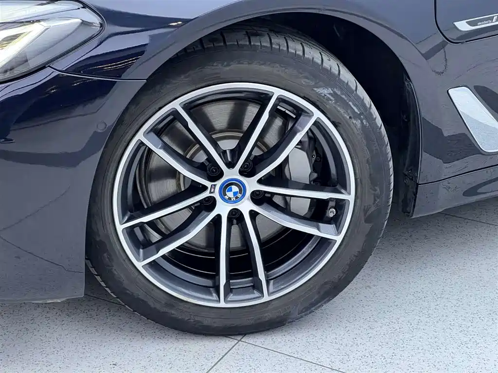 BMW 5 SERIES NEW ENERGY