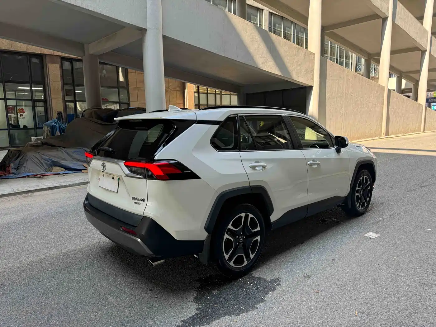 Toyota RAV4 Rongfang 2020 2.0L CVT 4WD Premium Edition фото 6
