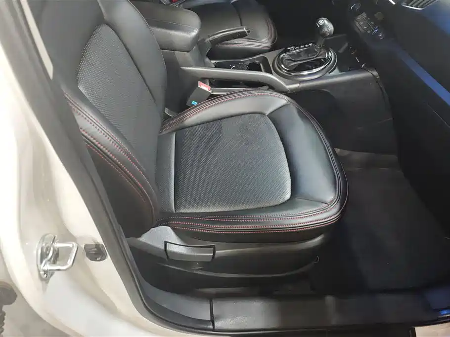 Kia Sportage 2012 2.0L Automatic 2WD GL фото 8