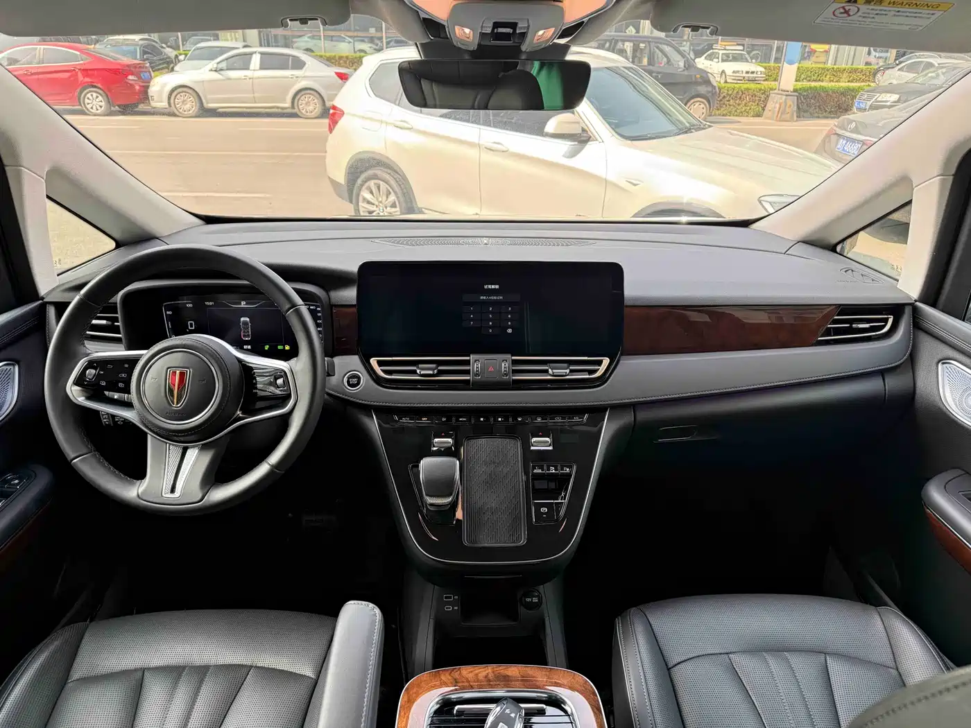 Hongqi HQ9 PHEV 2024 Model 2.0T AWD Luxury Edition фото 12