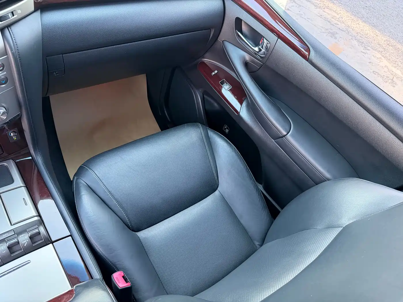 Lexus LX 2013 570 фото 19