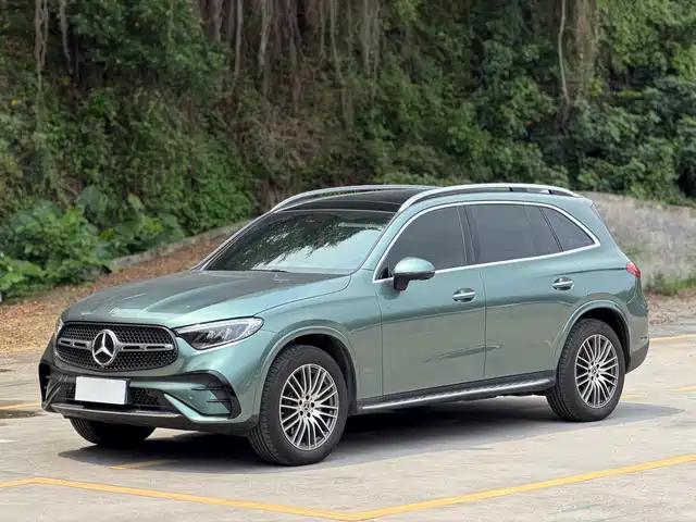 MERCEDES-BENZ GLC