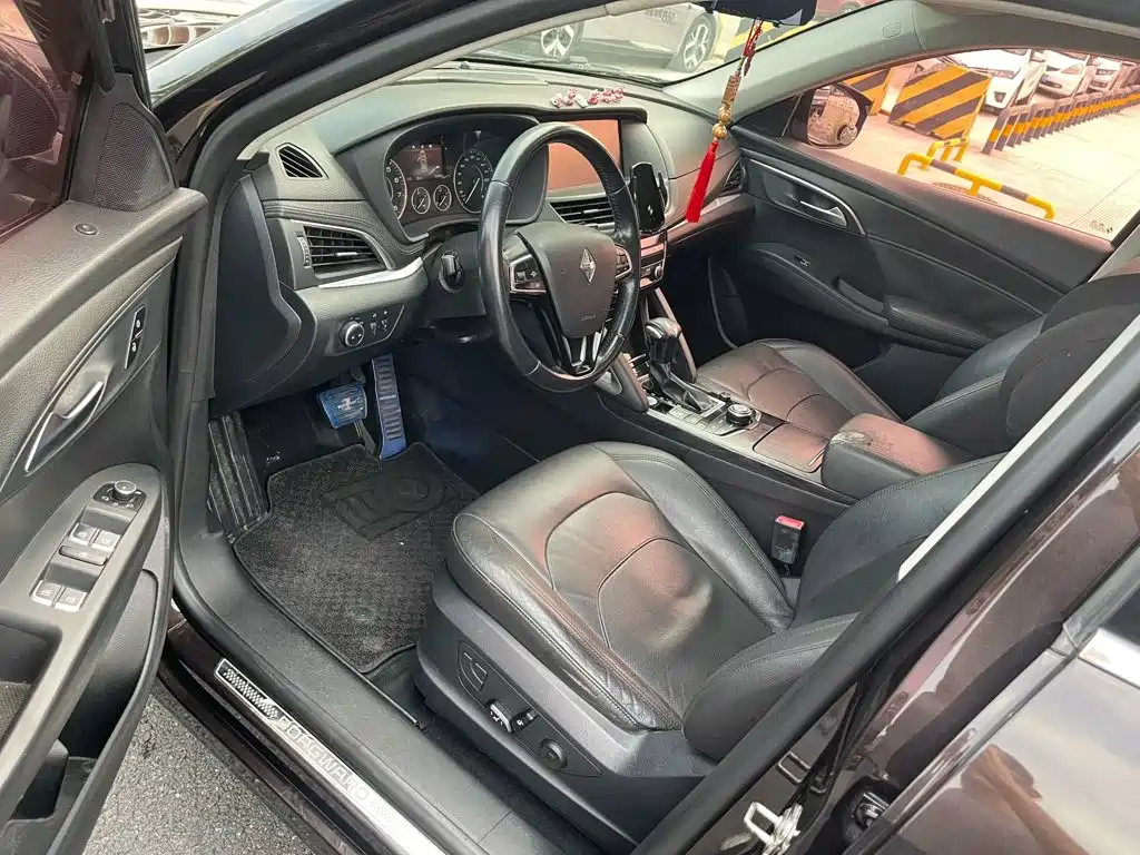 Фото 4 - Borgward BX7