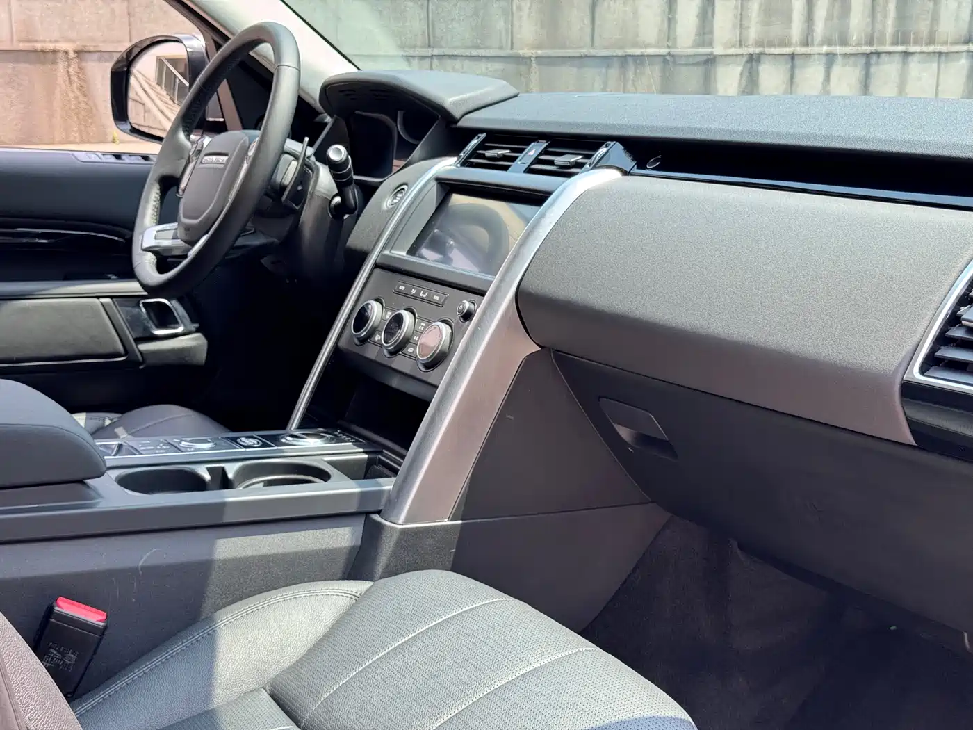 Land Rover Discovery 2020 3.0 SC V6 SE фото 10